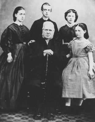 Isabella Clemes (left) with her brother Samuel, who is standing behind their grandfather William Clemes (seated). To his right are his grandnieces Harriet and Juliet Dunster. From a photograph taken in St Austell in the 1860s courtesy of Catherine Sheldon Lazier.